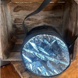 Flexifreeze Round Freezable Cooler Holds a 6 Pack To Go  Carry Strap